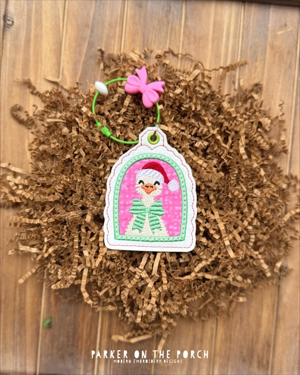 Christmas Goose Applique - Bag Tag- Digital Embroidery Pattern Download