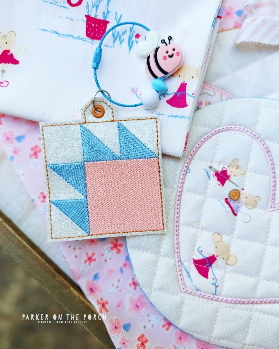 Digital Download- Bag Tag- Quilt Block- Bear Paw