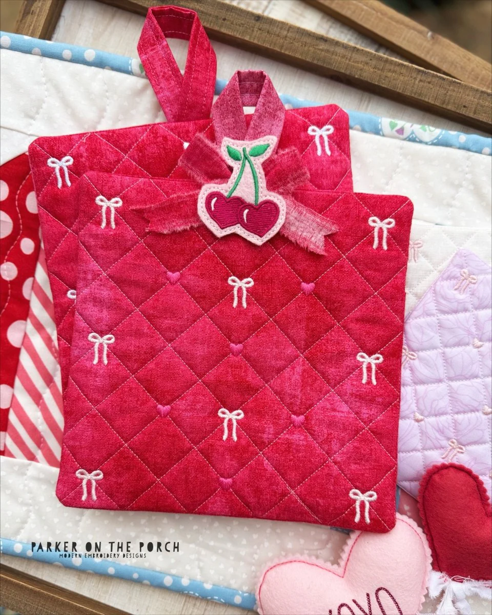 Quilted Hearts & Bows Hot Pad – Digital Embroidery Pattern Download