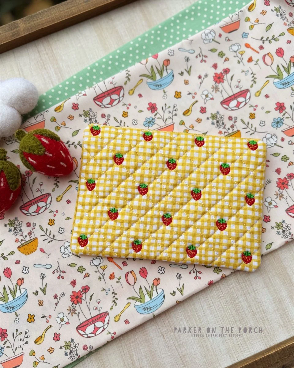 Quilted Strawberry Mug Rug– Digital Embroidery Pattern Download